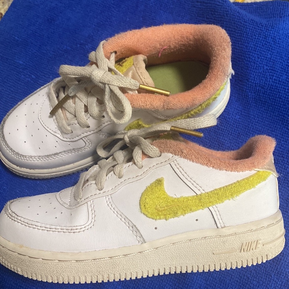 Nike Force - Picture 2 of 4